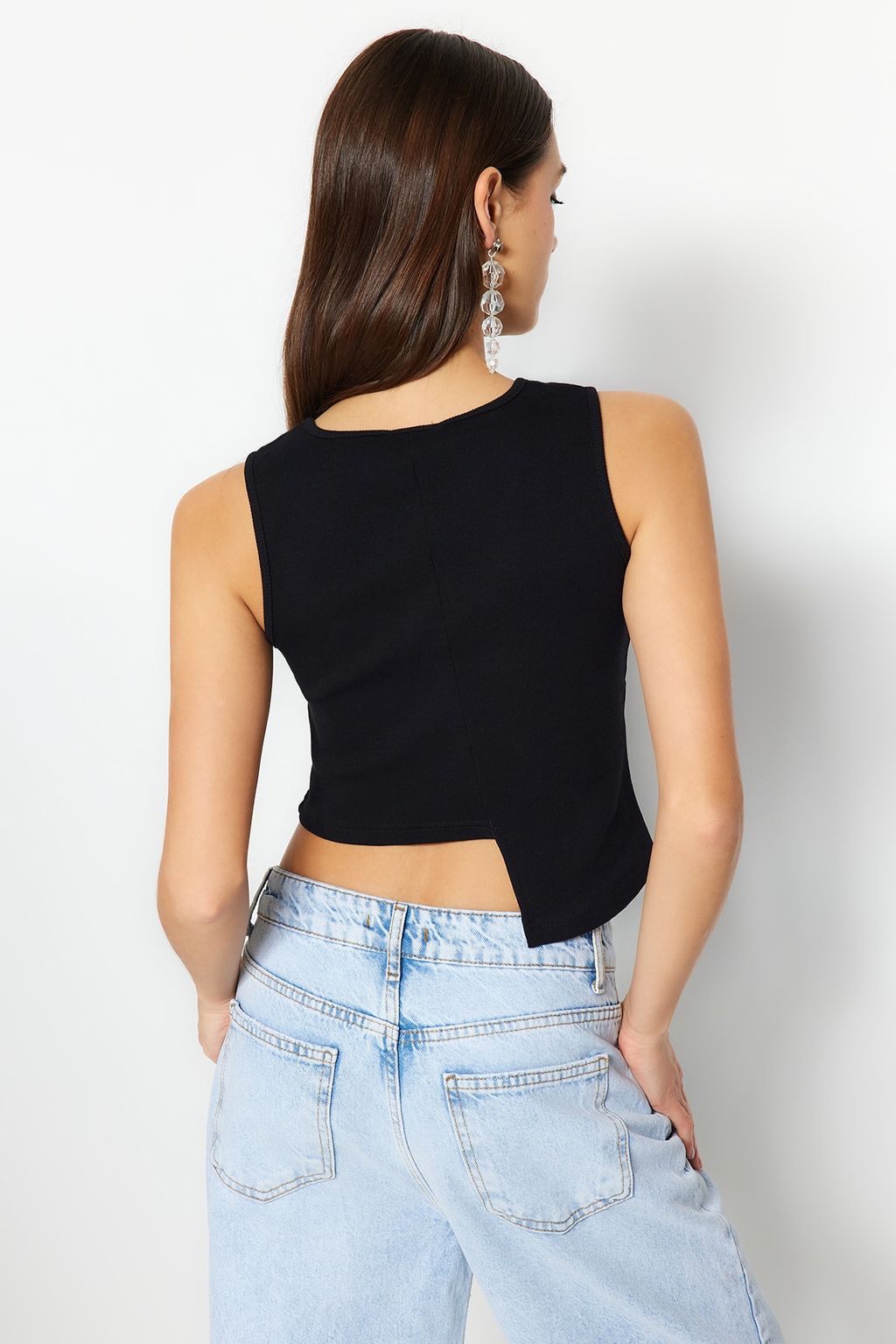 Trendyolmilla Siyah Tas Detayl? Asimetrik Fitted/Vucuda Oturan Fitilli Crop Orme Bluz TWOSS23BZ00500  фото 12