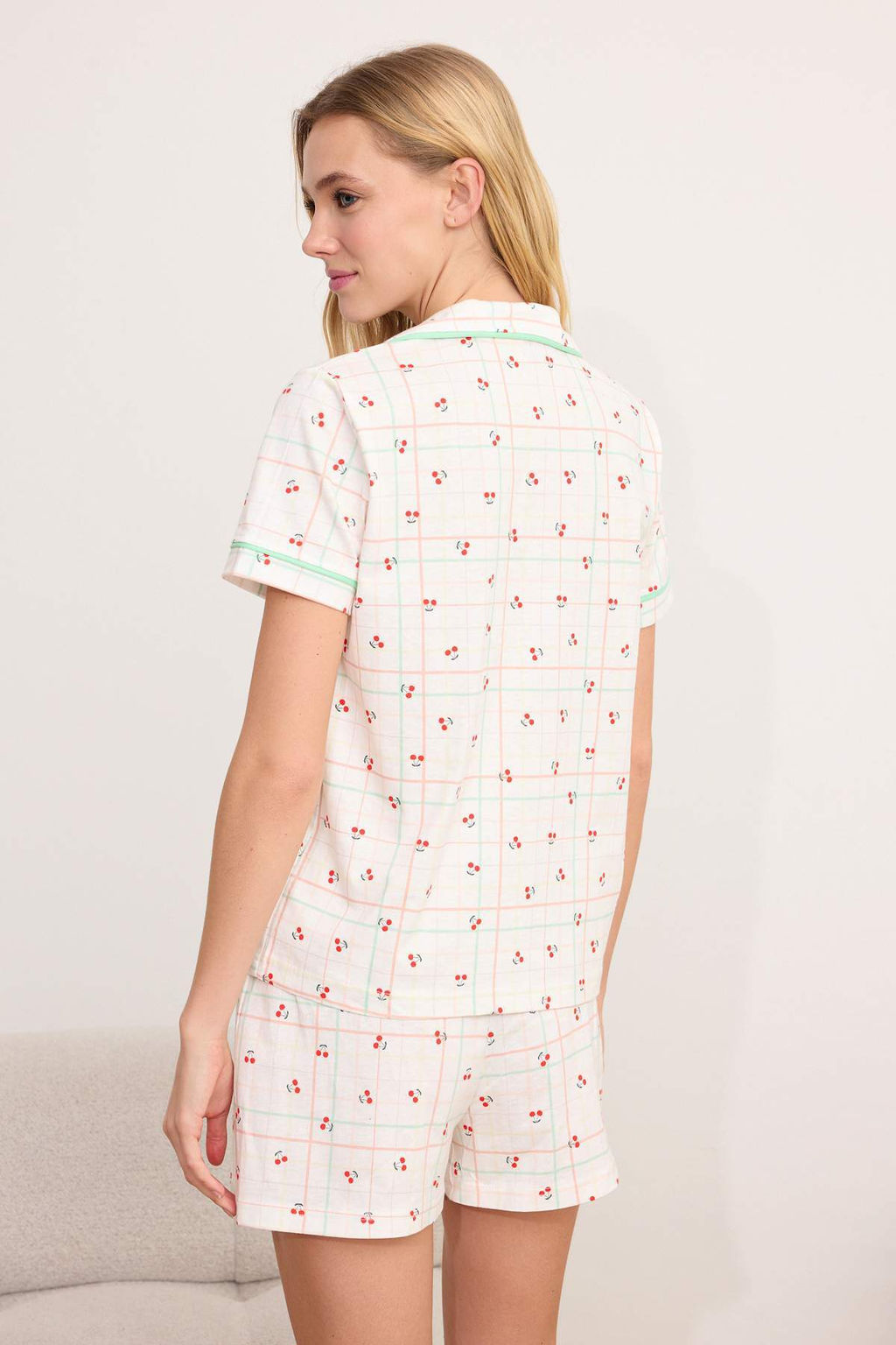 Beyaz Cok Renkli %100 Pamuklu Kiraz Desenli Biyeli Orme Pijama Tak?m? THMSS26PT00088 - Trendyolmilla фото 4