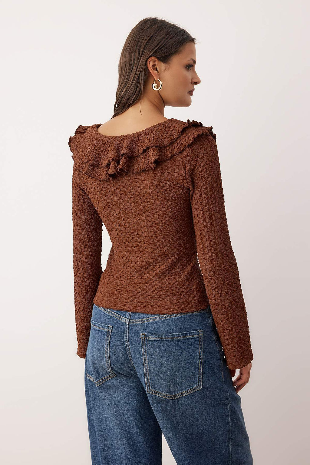 Kahverengi Dokulu Fitted/Vucuda Oturan F?f?r Detayl? Esnek Orme Bluz TWOAW26BZ00202