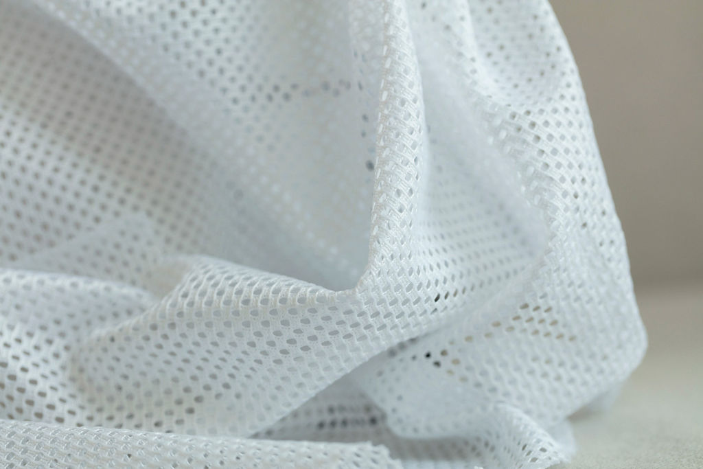 Ткань подкладочная Gamma Трикотажная Сетка ФАСОВКА TLG-130N 100% полиэстер 150 х 150 см 2 см