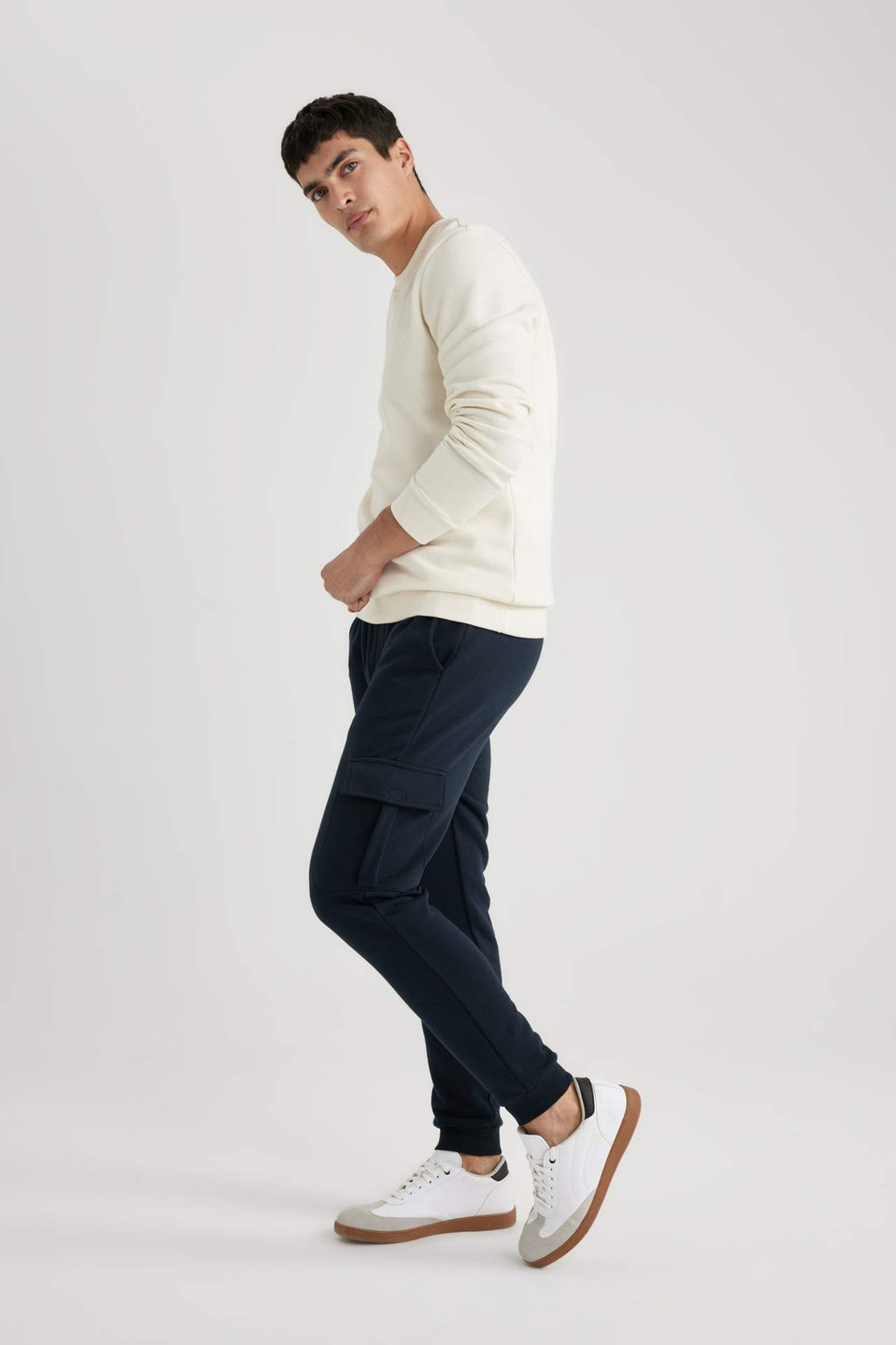 Jogger Esofman Alt? Slim Fit Dar Kesim Kargo Cepli Basic Duz Beli Bagc?kl? Lastikli Paca - Defacto фото 4