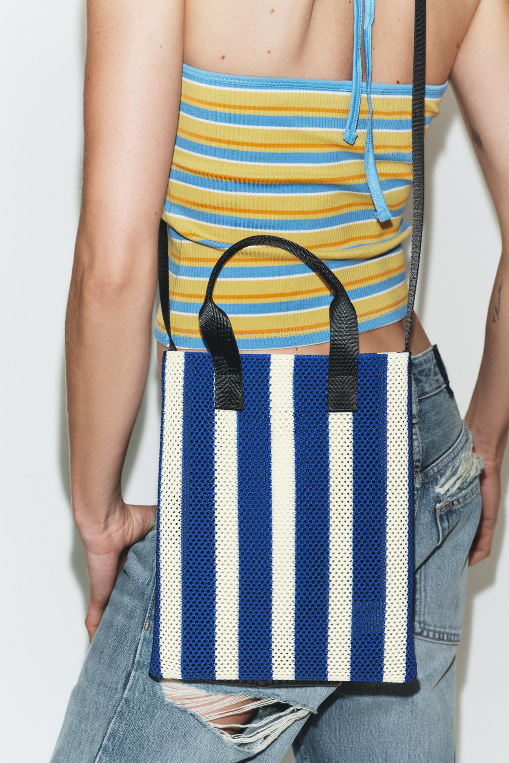 BOLSO MINI SHOPPER EFECTO CALADO / Azul - Zara фото 2