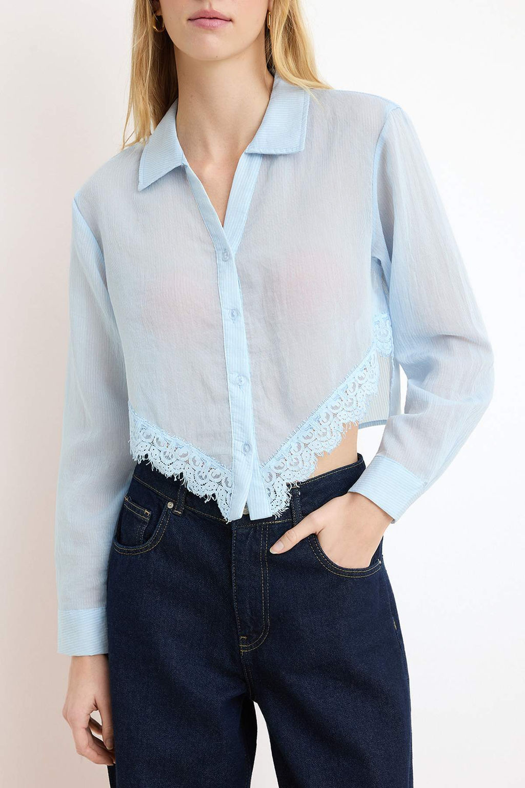 Mavi Dokulu Dantel Garnili Crop Gomlek TWOSS26GO00055 - Trendyolmilla фото 3