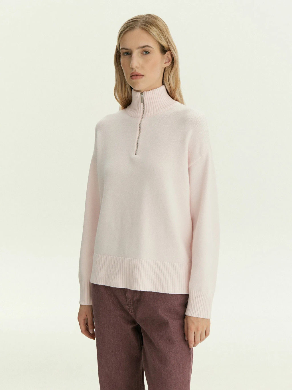 Свитер Emka B3144/cwarts из вискозы с нейлоном розовый