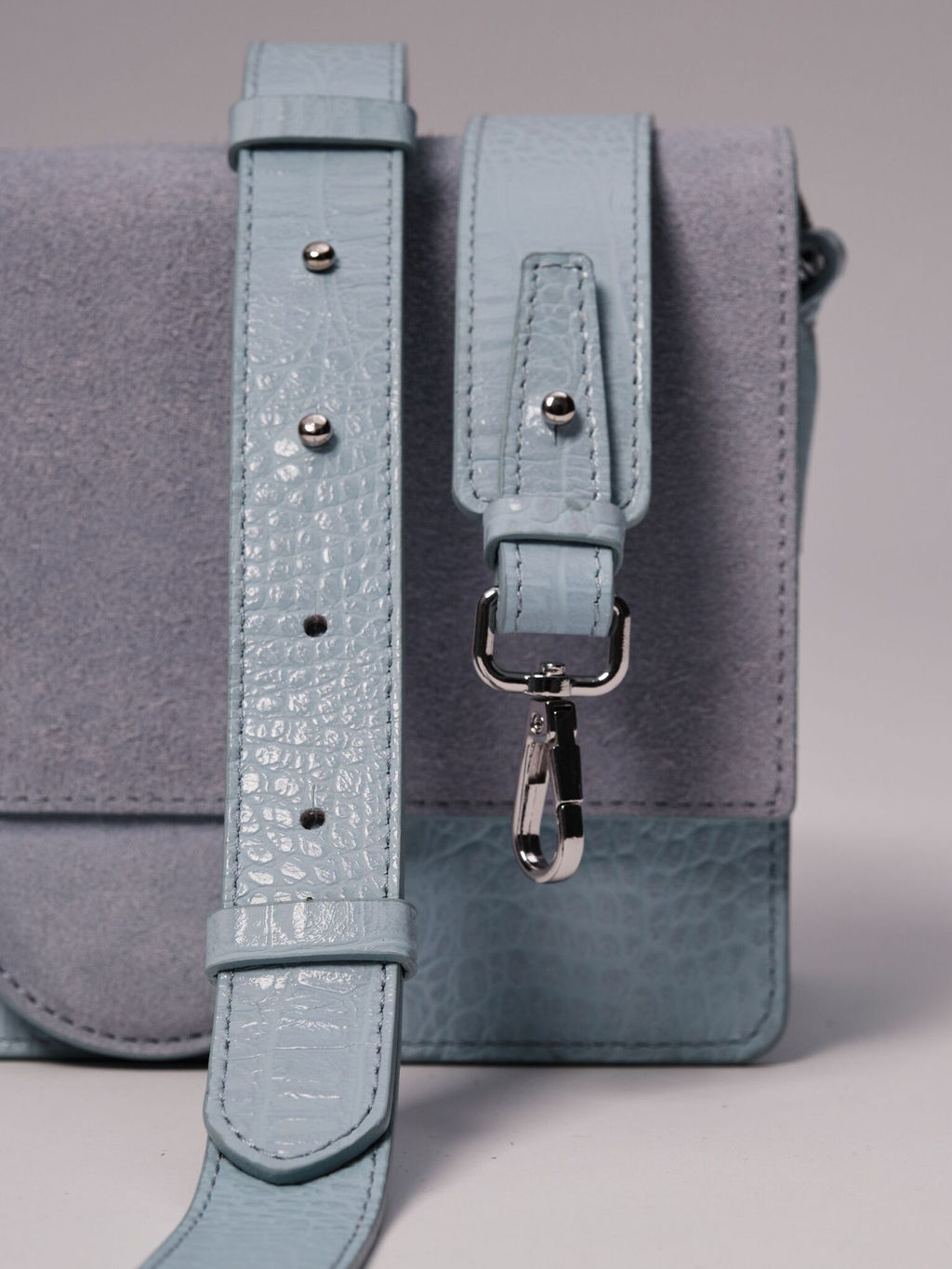 Сумка замшевая Deboro 30574 голубая вода