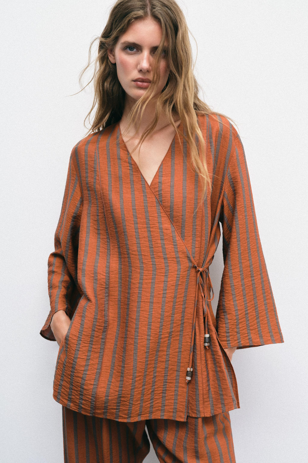 CHAQUETA CRUZADA RAYAS / Naranja quemado