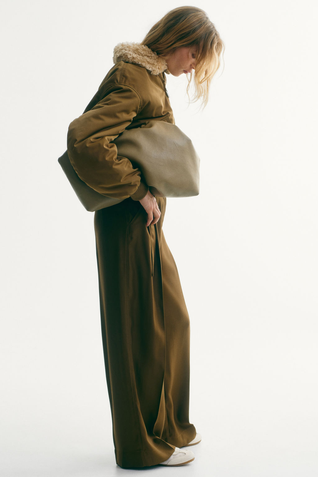 Pantal?n amplio con cintur?n - H&m фото 5