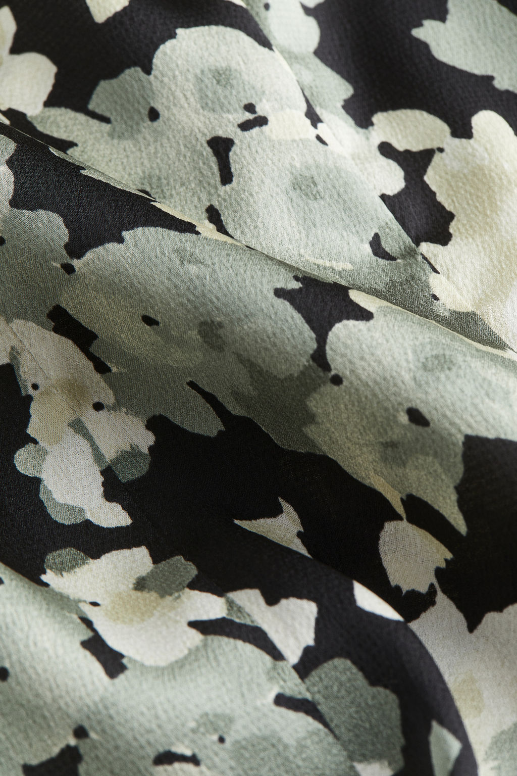 Blusa en crep? de sat?n - H&m фото 2