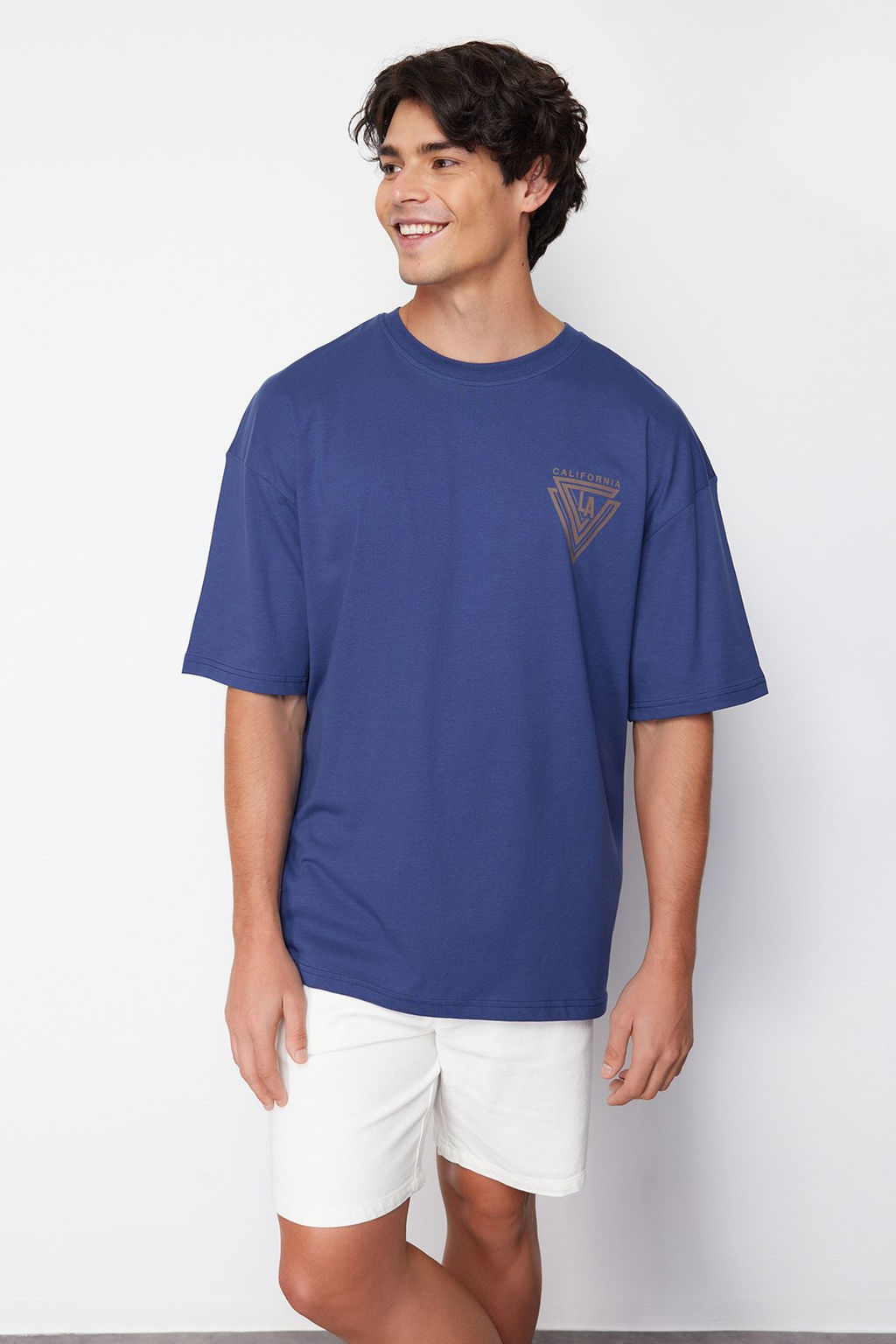 TRENDYOL MAN Oversize/Genis Kesim K?sa Kollu Sehir Bask?l? %100 Pamuklu T-Shirt TMNSS20TS1102 - Trendyolmilla фото 3