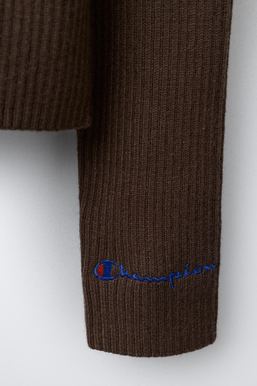 CHAMPION ® X ZARA CONTRAST NECK RIBBED SWEATER  фото 4