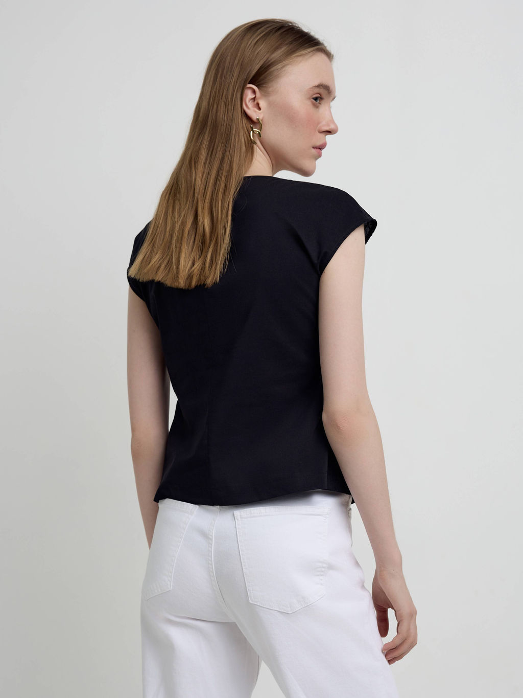 CONTE Блуза с вышивкой ришелье LBL 2336 black black