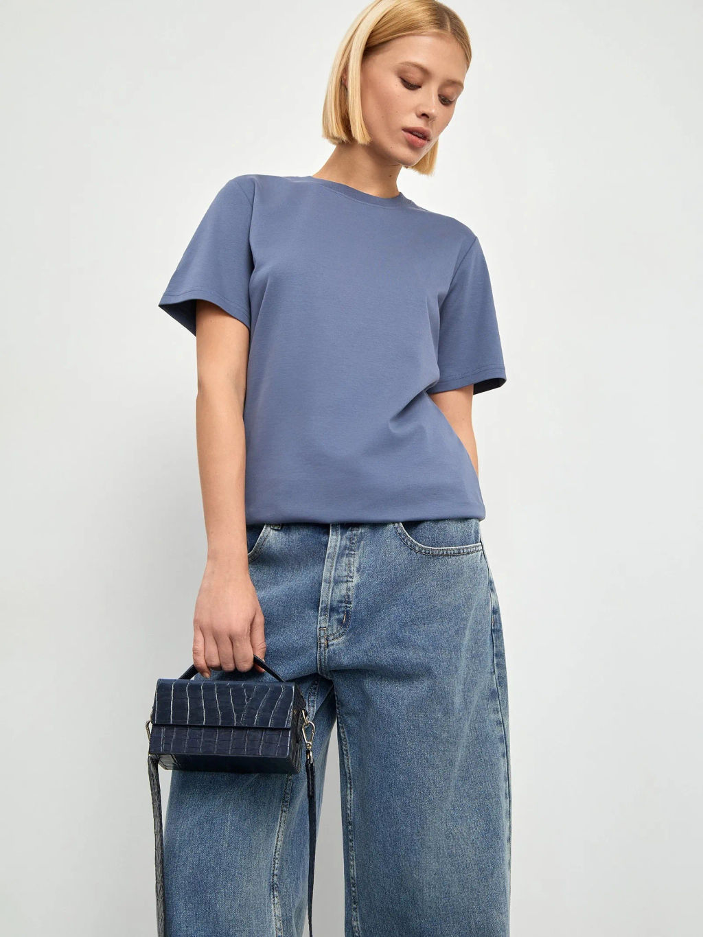 EMKA // Футболка однотонная  фото 3