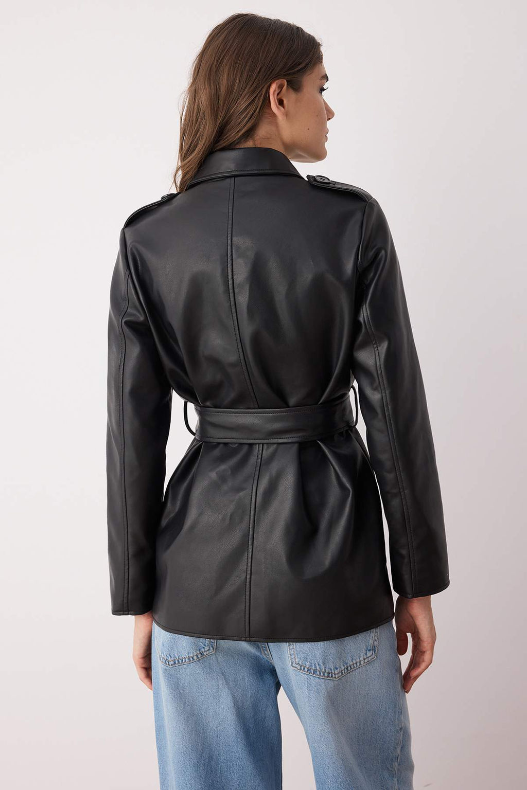 Siyah Suni Deri Kruvaze Regular Midi Trenckot TWOAW26TR00007 - Trendyolmilla фото 3