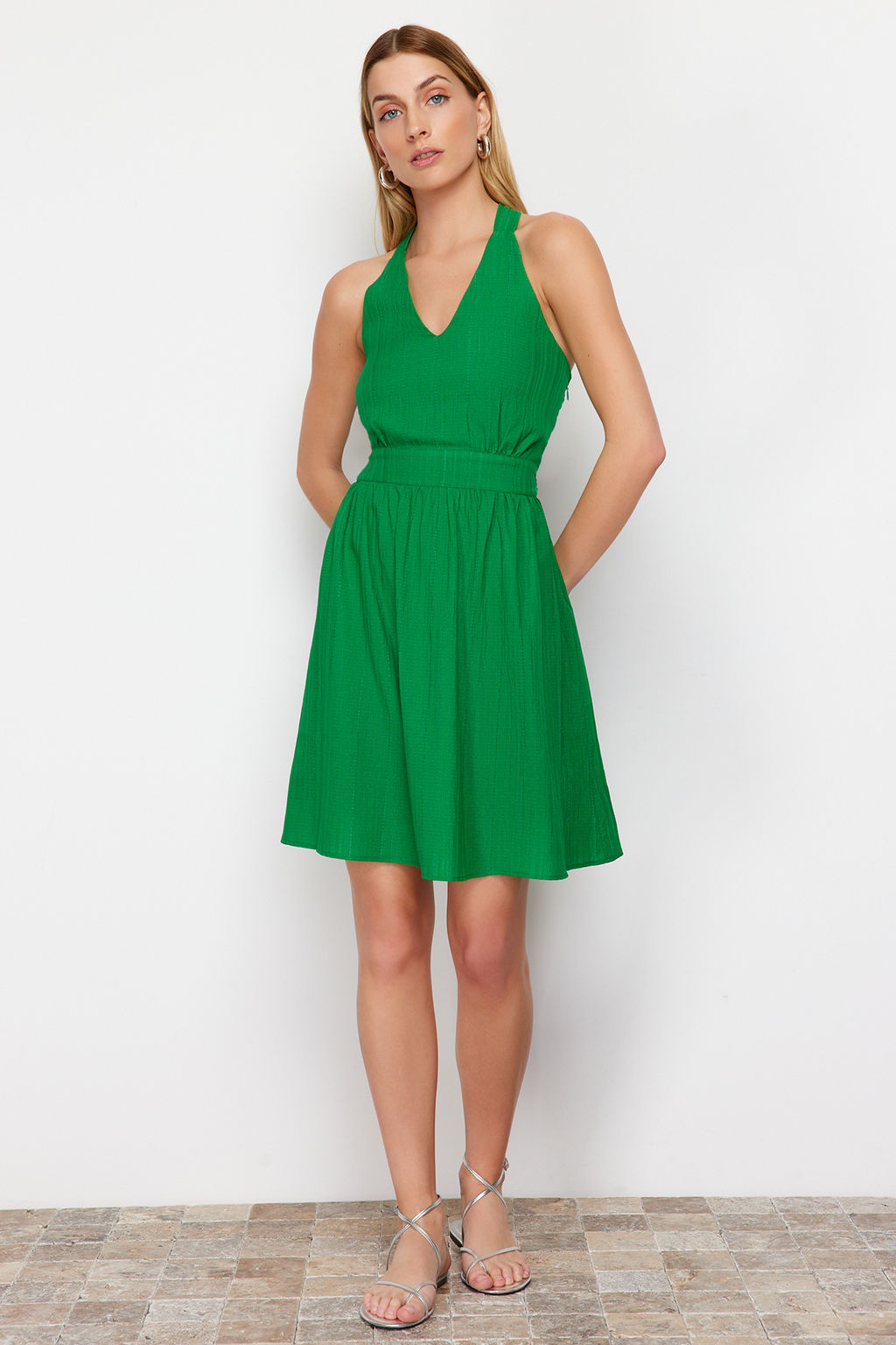 Yesil A Kesim Boyundan Baglamal? S?rt? Gipe Detayl? Midi Dokuma Elbise TWOSS24EL00629 - Trendyolmilla фото 2