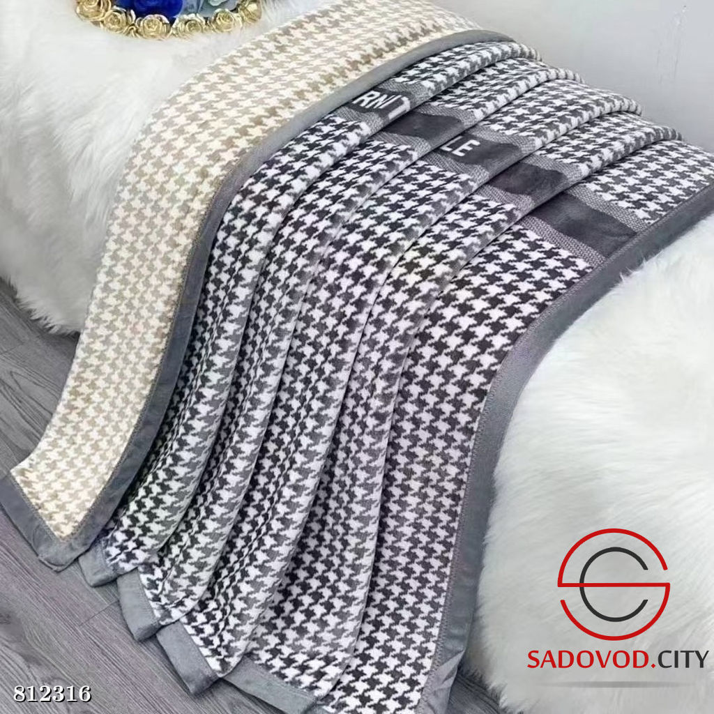 Плед двухсторонний с принтом