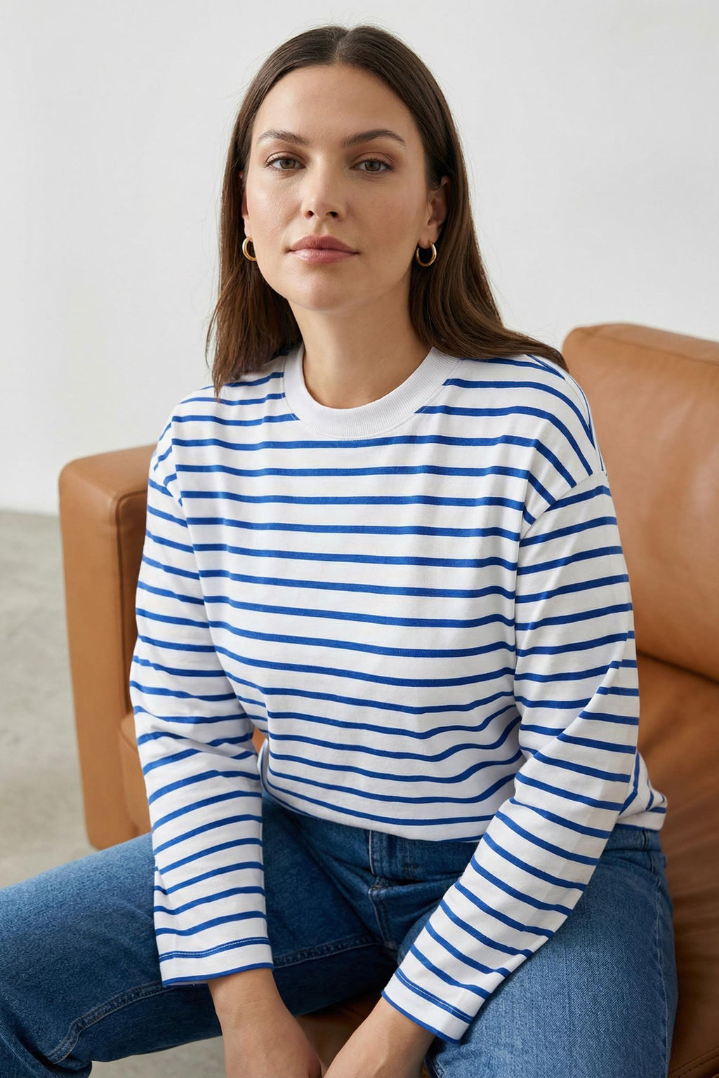 Beyaz Cizgili Oversize/Genis Kesim Bisiklet Yaka Ince Orme Sweatshirt TWOAW23SW00326