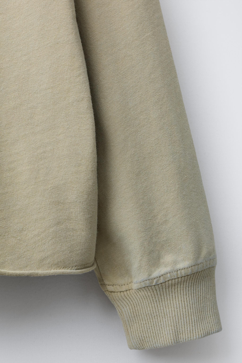 FADED-EFFECT EMBOSSED TEXT T-SHIRT - Zara фото 5