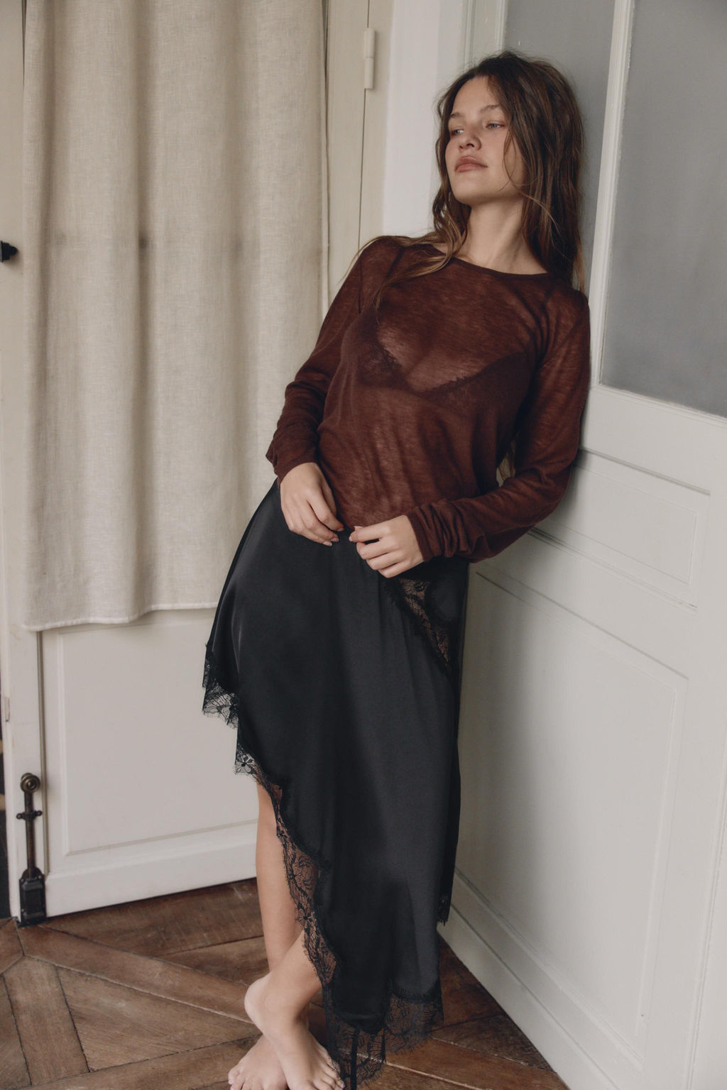 ASYMMETRIC LACE SATIN SKIRT