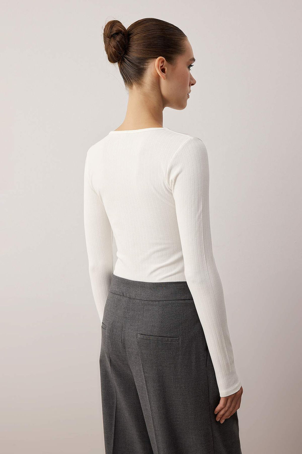 Ekru Fermuarl? fitted/Vucuda Oturan C?tc?tl? Esnek Orme Body TWOAW26BD00012 - Trendyolmilla фото 5