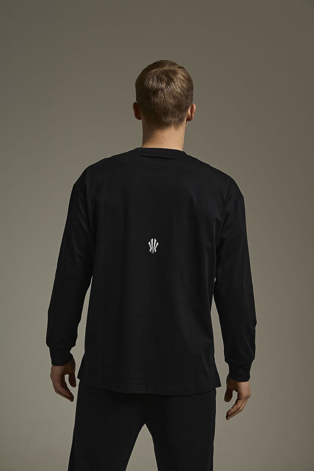 Лонгслив Черный - Anta фото 2