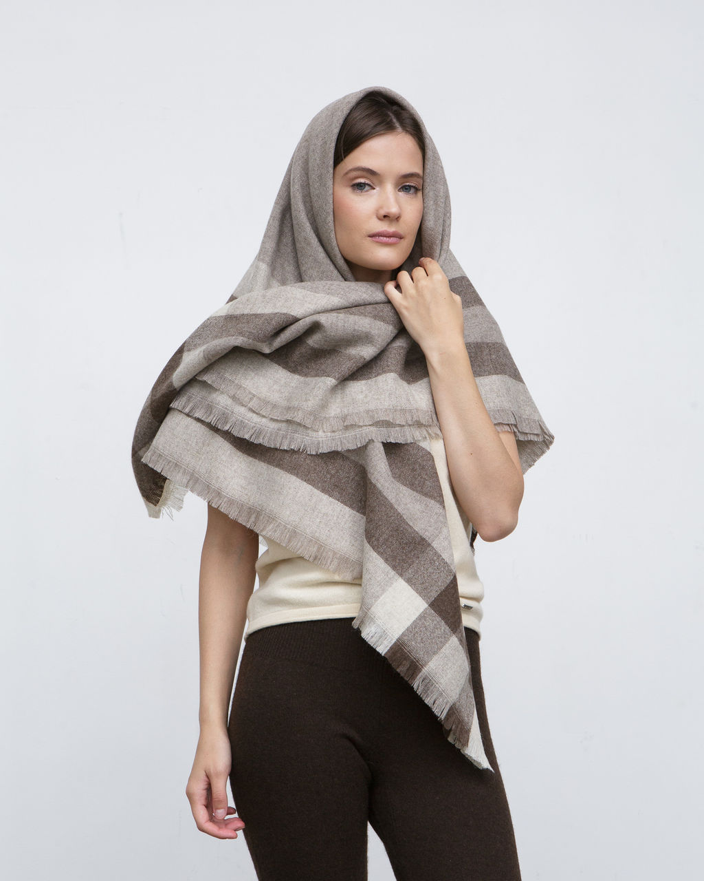 Платок из шерсти яка UL