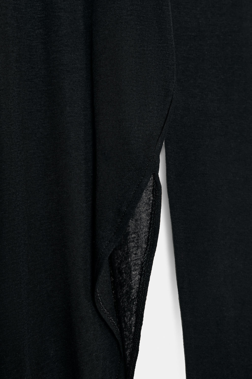 SUPIMA® ASYMMETRIC TOP - Zara фото 12