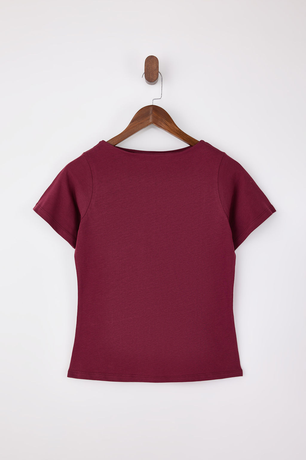 Bordo Relaxed/Rahat Kal?p Kay?k Yaka K?sa Kollu %100 Pamuk Orme T-Shirt TWOSS26TS00004