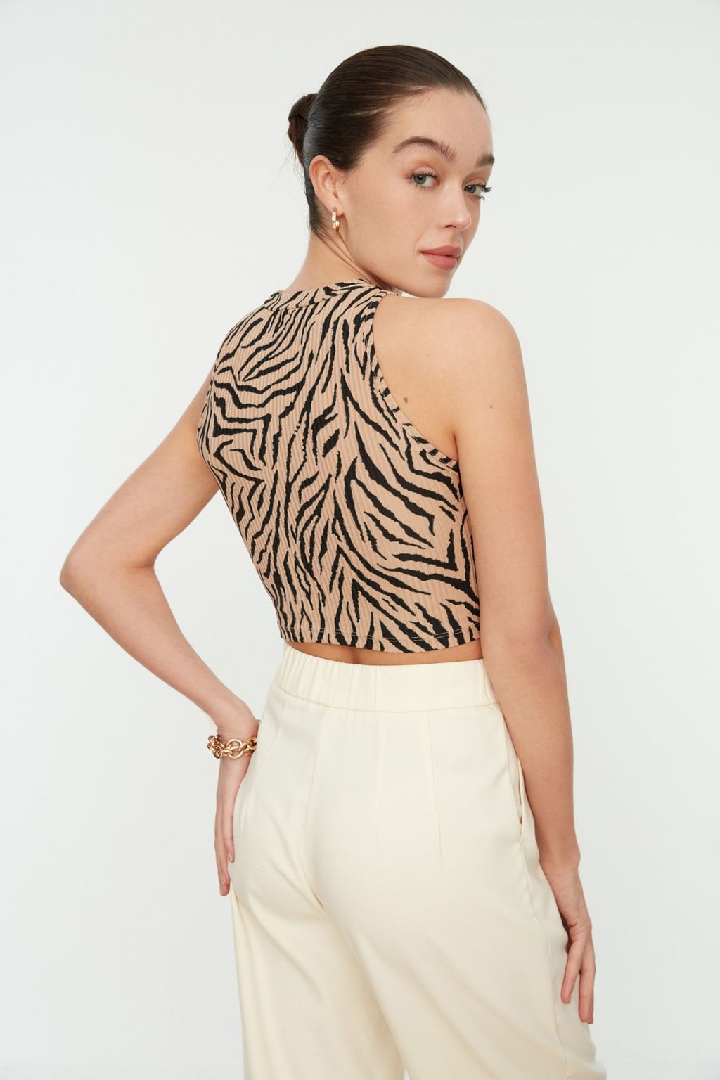 Camel Animal Bask?l? Halter Yaka Fitted/Vucuda Oturan Crop Esnek Orme Bluz TWOSS22BZ0879