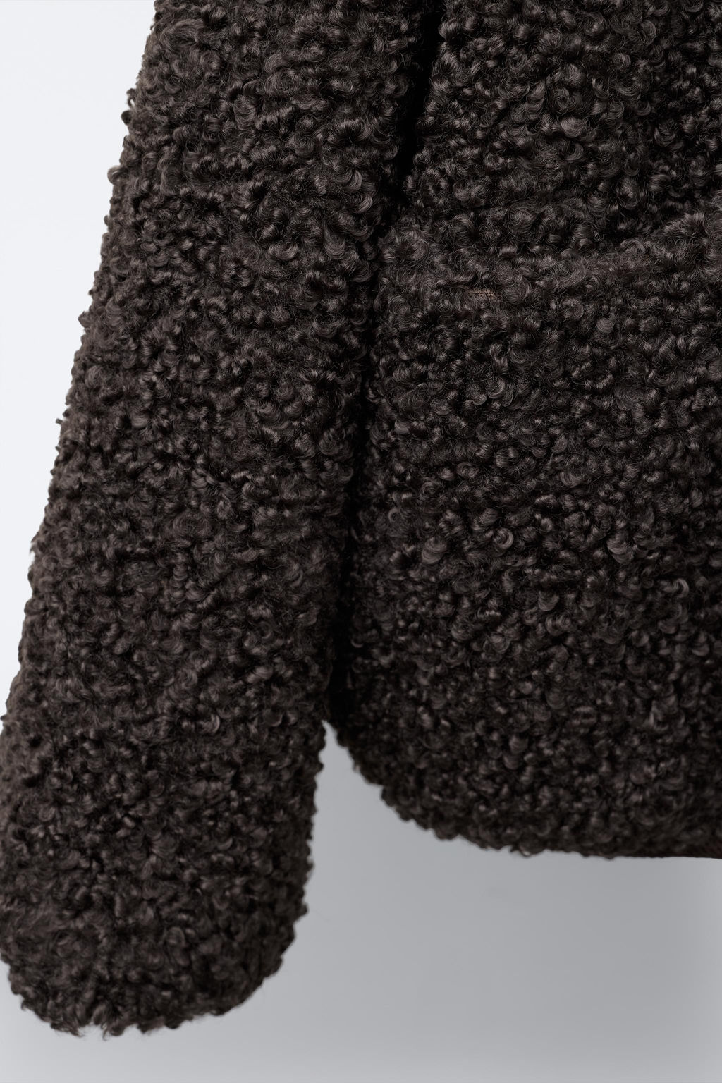 FAUX SHEARLING COAT WITH TRIMS - Zara фото 6