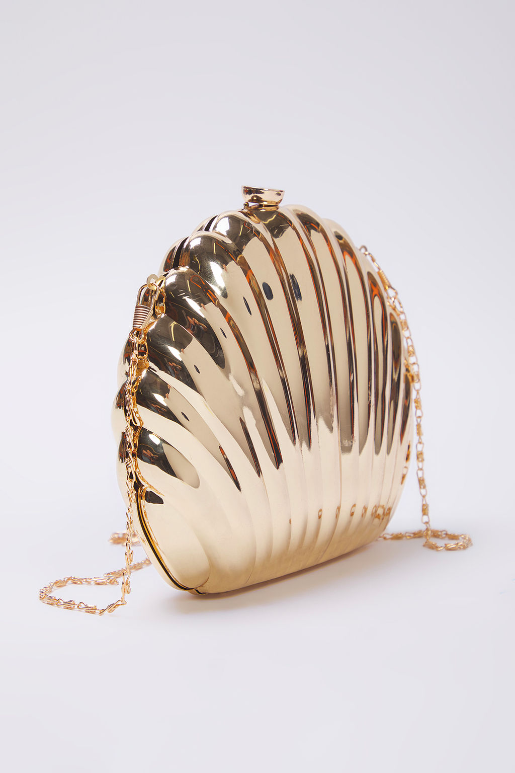 Trendyolmilla Shoes Metalik Alt?n Deniz Kabugu Abiye Kad?n S?k Mini Clutch El Cantas? TAKSS25OC00063