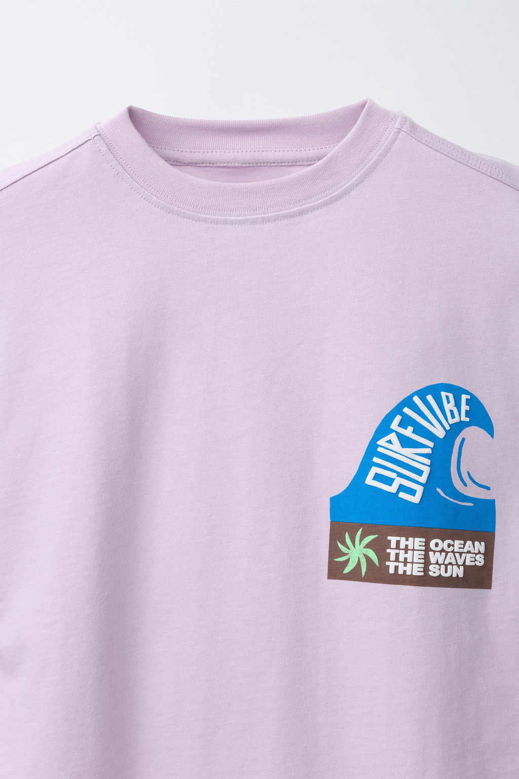 CAMISETA ESTAMPADO SURF / Lila / Blanco
