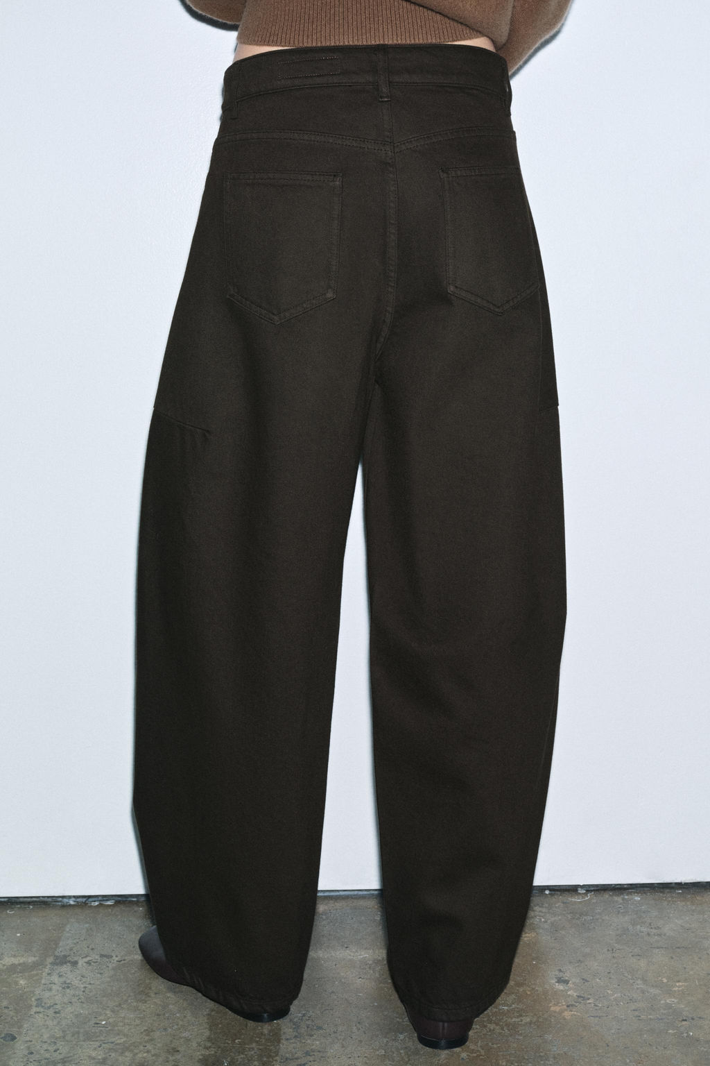 ZW COLLECTION BALLOON MID-WAIST JEANS - Zara фото 6