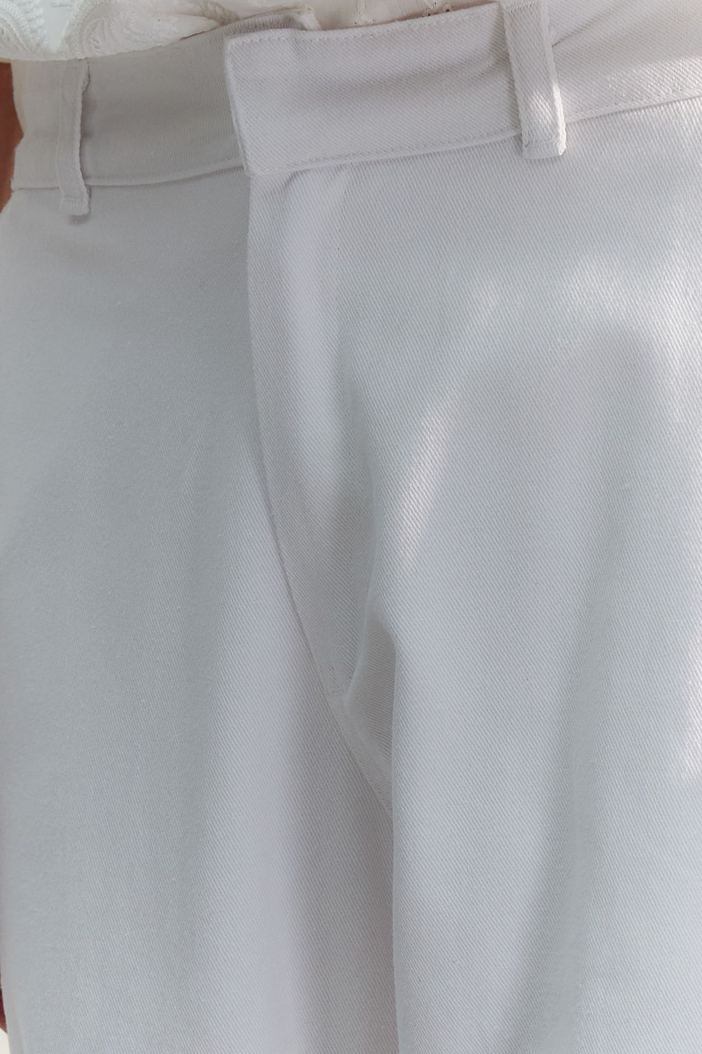TRENDYOL MAN Limited Edition Beyaz Premium Loose Fit Etiket Detayl? Pantolon TMNSS23PL00038 - Trendyolmilla фото 6