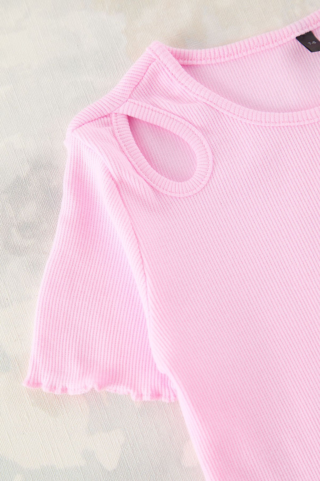 Siyah K?z Cocuk Pamuklu Basic Regular Kal?p Cut-Out Detayl? K?sa Kol Orme T-Shirt TKDSS25TS00022 - Trendyolmilla фото 4