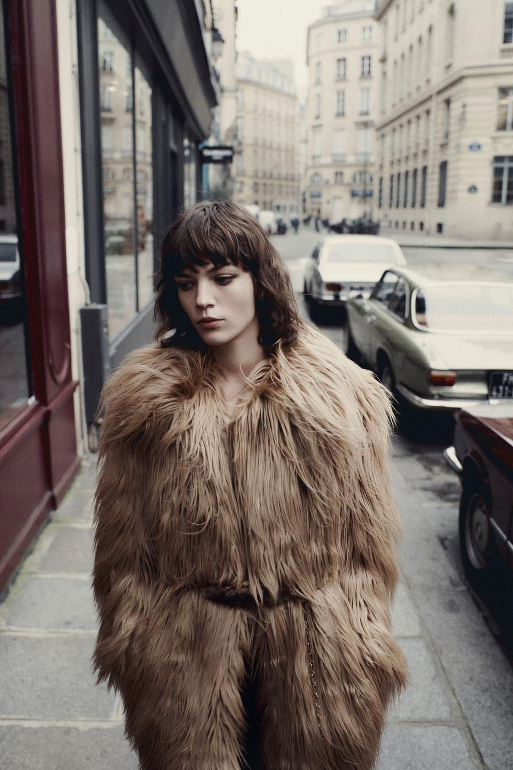 LIMITED EDITION LONG FAUX FUR COAT - Zara фото 2