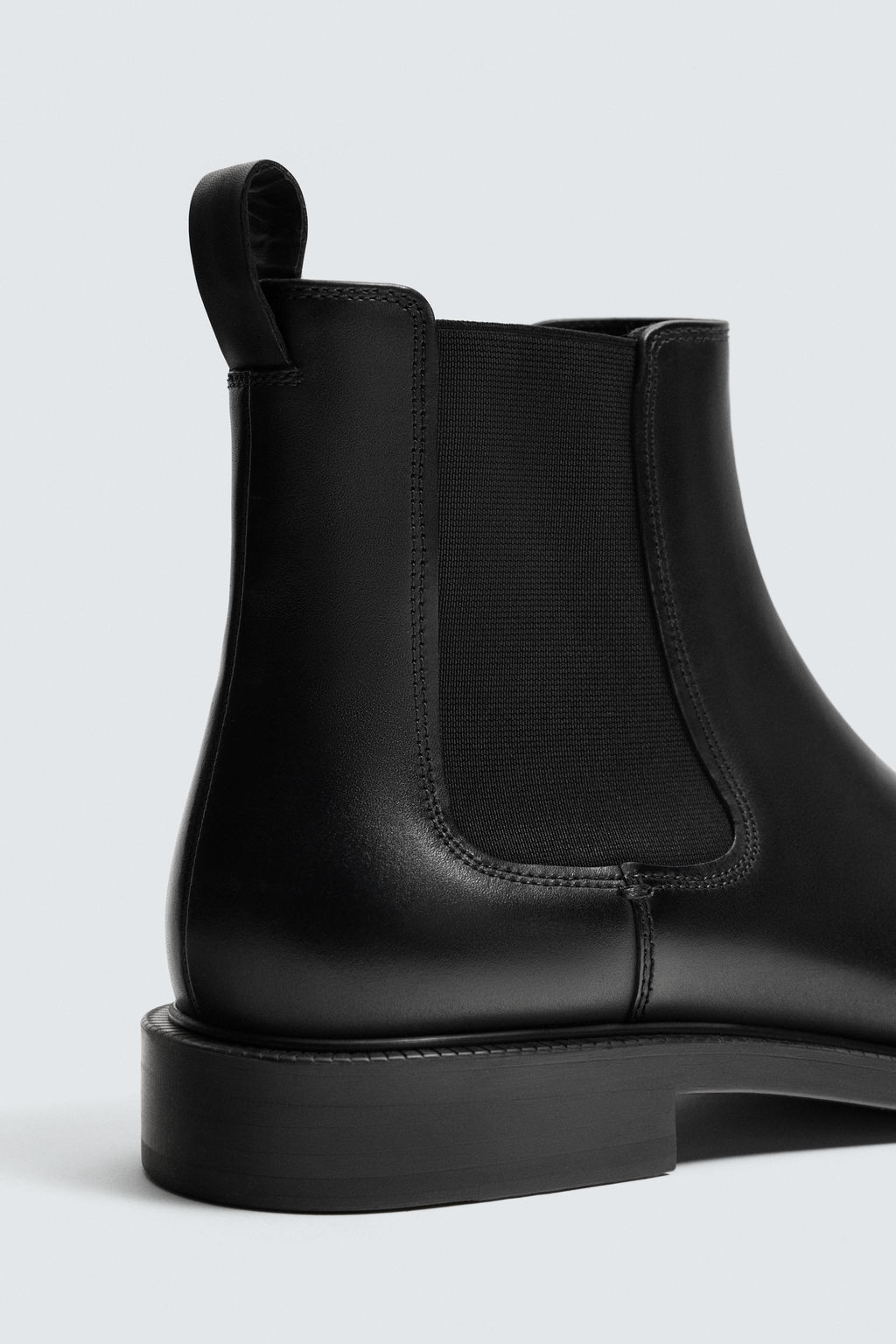 LEATHER CHELSEA BOOTS