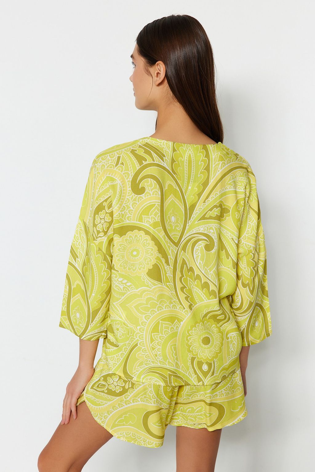 Trendyolmilla Cok Renkli Etnik Desenli Baglama/Fiyonk Detayl? Viskon Sortlu Dokuma Pijama Tak?m? THMSS23PT00165  фото 12