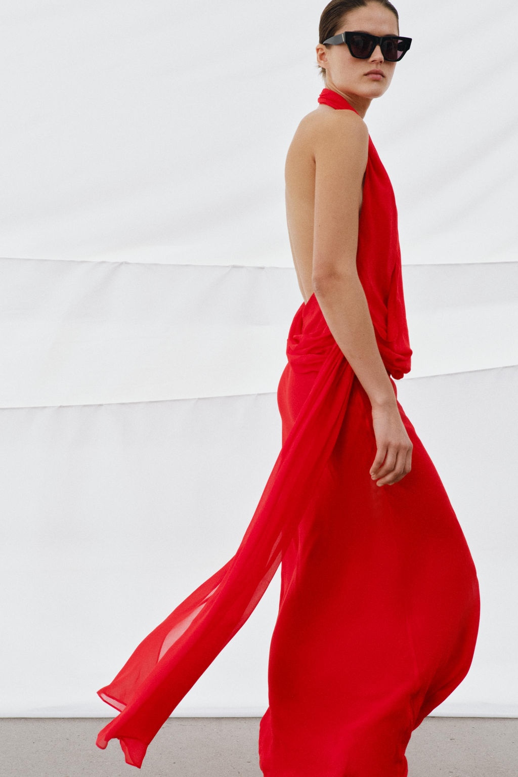 VESTIDO HALTER VISCOSA 100% ESCOTE FLUIDO / Rojo - Zara фото 5