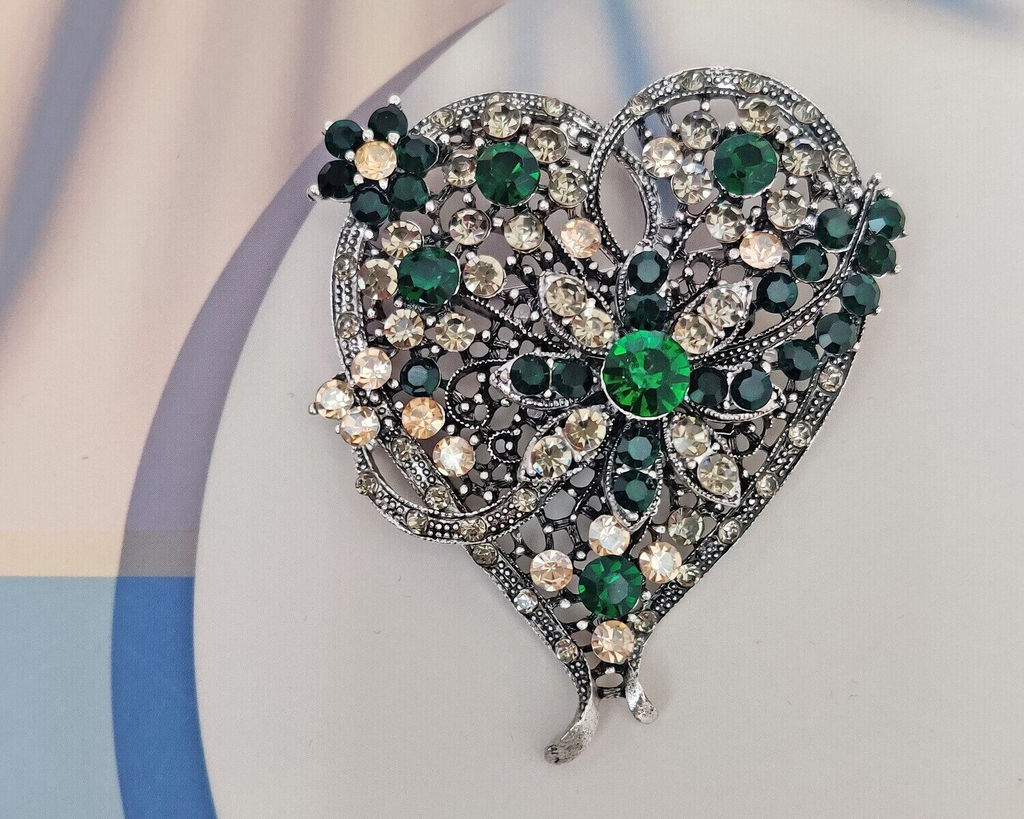 Брошь Сердце