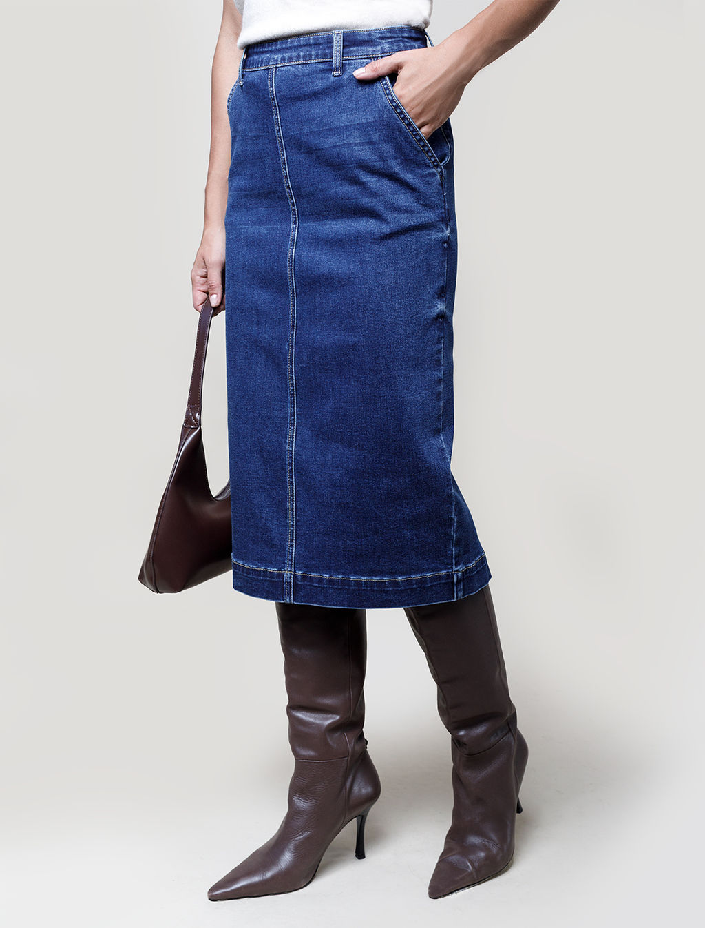 Джинсовая юбка прямая с разрезом и декоративной стиркой из эластичного денима