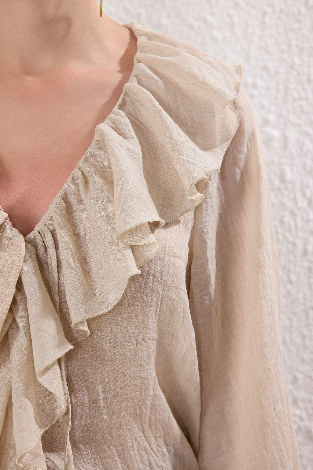 Bej F?rf?rl? Bohem Ince Pamuklu Kumas Uzun Kol Dokuma Bluz TWOSS25BZ00551