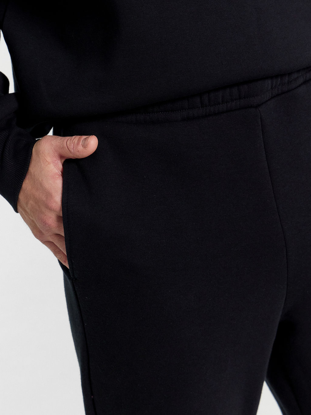 Комплект мужской черный (свитшот, брюки) черный 191021 - Mark formelle фото 9