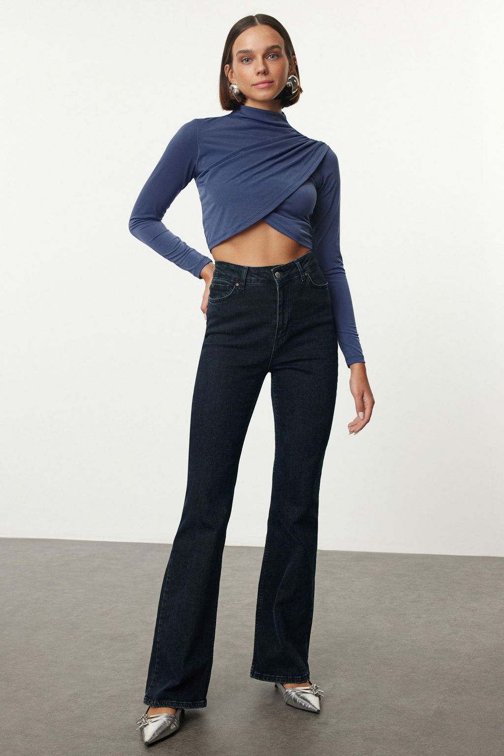 Trendyolmilla Bordo Dik Yaka Drapeli Crop Bluz TWOAW24BZ00164