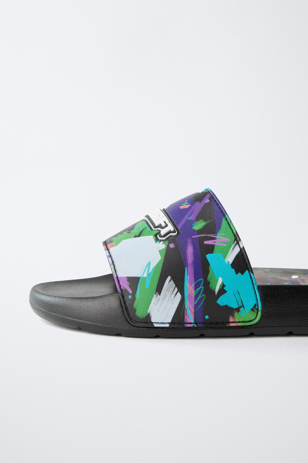 PALA MINECRAFT MOJANG AB. / Negro - Zara фото 5