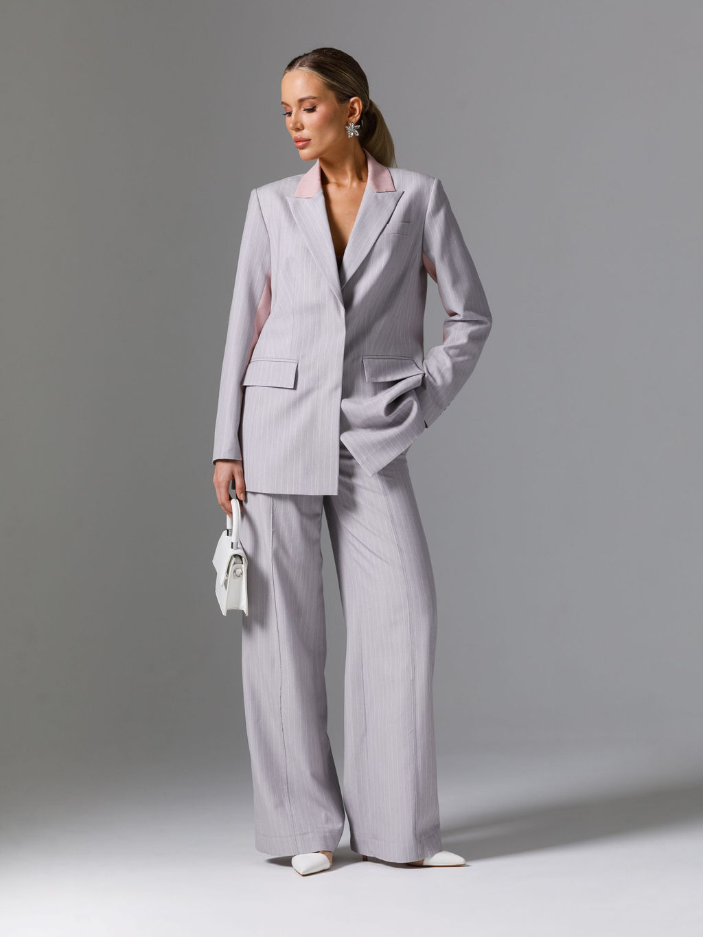 Брюки в полоску