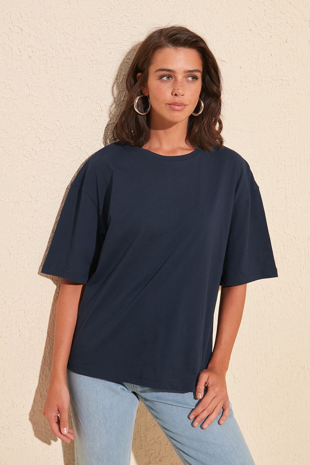 Lacivert %100 Pamuk S?rt Nak?sl? Relaxed/Genis Rahat Kesim Bisiklet Yaka Orme T-Shirt TWOSS20TS0121