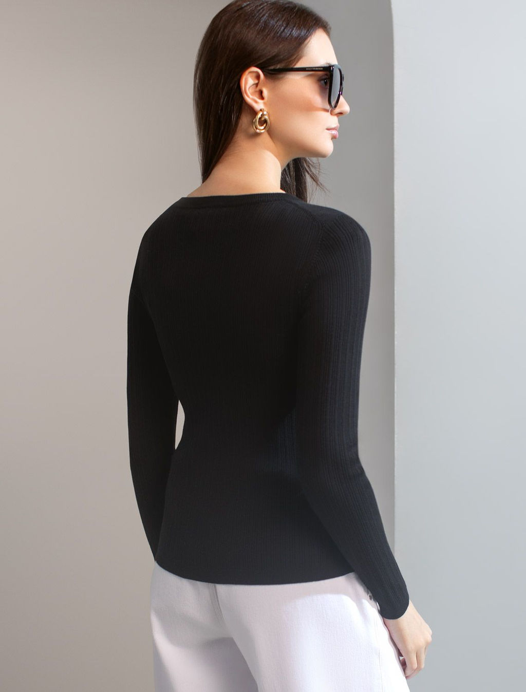 Джемпер тонкой вязки из вискозы с нейлоном