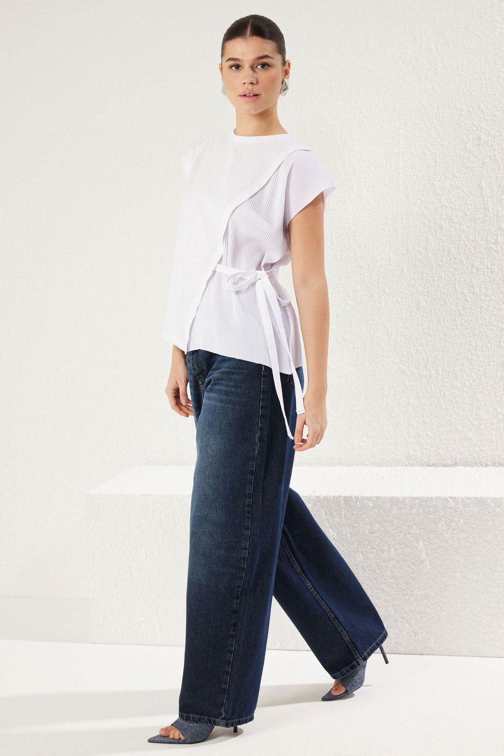 Trendyolmilla Siyah Pilise ve Baglama Detayl? Relaxed/Rahat Kal?p Orme Bluz TWOSS25BZ00094  фото 15