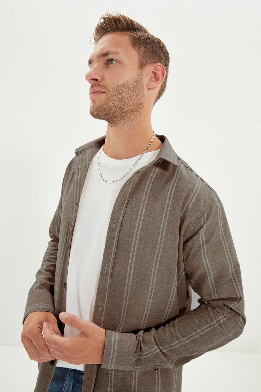 TRENDYOL MAN Beyaz Slim Fit Dugmeli Yaka Ince Cizgili Gomlek TMNSS20GO0092 - Trendyolmilla фото 41