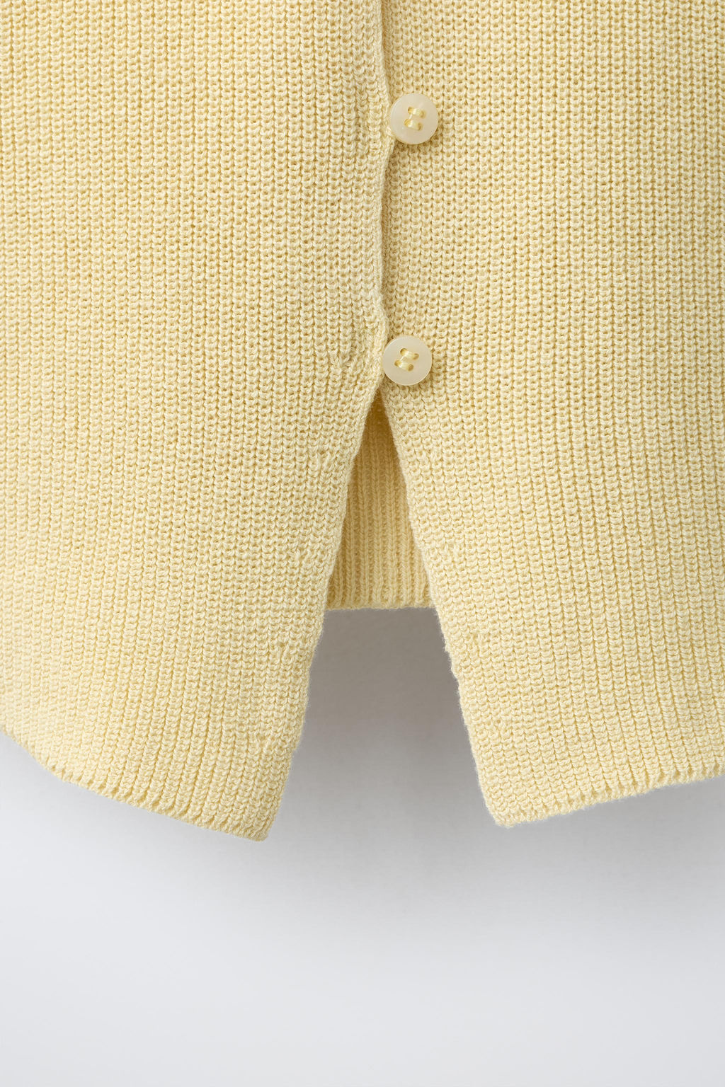 TOP PUNTO BOTONES / Amarillo claro - Zara фото 4